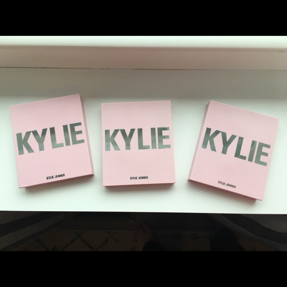 Kylie Cosmetics Bronzer, Blush, Highlight Trio